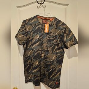 Brand new Superdry T SHIRT XL
